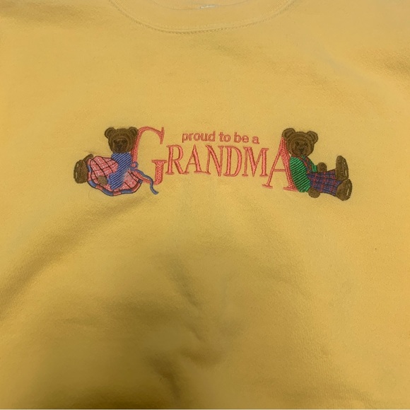 Proud to be a grandma yellow sweatshirt embroidered bear Vintage - Picture 5 of 5